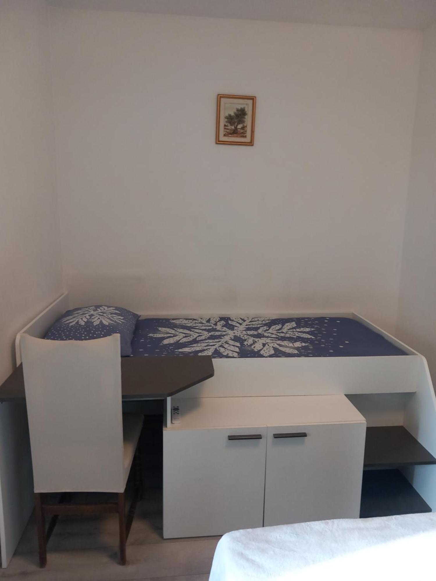 Apartman Iva Kuciste Quarto foto